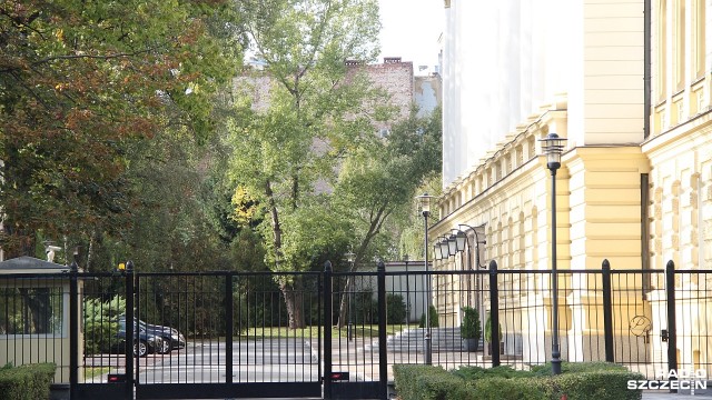 Stanowisko rządu w sprawie zakazu handlu w niedziele jest już gotowe, nie będzie poparcia dla wariantu z dwoma niedzielami w miesiącu objętymi zakazem - pisze Rzeczpospolita.