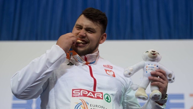 Konrad Bukowiecki pewnie wygrał finał pchnięcia kulą na Halowych Mistrzostwach Europy w Belgradzie.