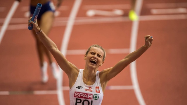 Złota niedziela polskiej lekkoatletyki. Kolejny medal najcenniejszego kruszcu w halowych mistrzostwach Europy wywalczyła kobieca sztafeta 4x400 metrów.
