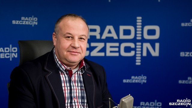 Sprzeciwiając się, Polska postawiła pierwszy krok na drodze ku normalności w Unii Europejskiej - stwierdził w poniedziałek w Radiu Szczecin poseł PiS Artur Szałabawka, komentując wybór Donalda Tuska na przewodniczącego Rady Europejskiej.