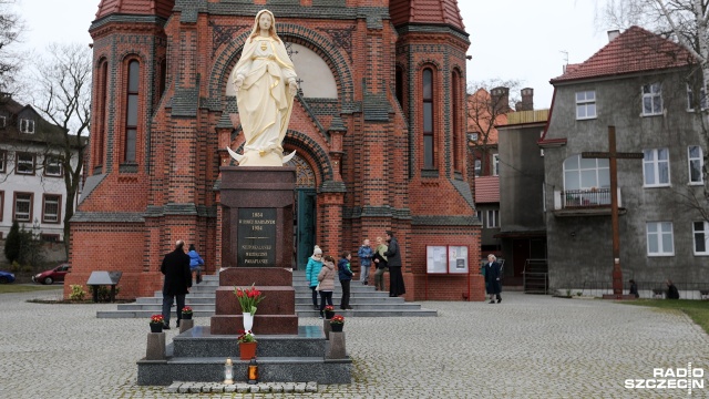 Przyrzekam, że będę sumiennie wykonywać swoje obowiązki zawodowe, przestrzegając prawa oraz kierując się zasadami etyki, postępować drogą cnoty - to część przysięgi, którą złożyli w niedzielę w Szczecinie przedstawiciele Stowarzyszenia Katolickich Przedsiębiorców i Pracodawców.