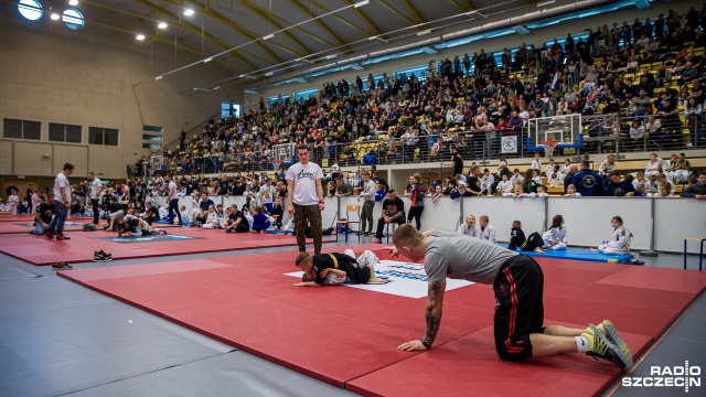 Kilkuset zawodników walczy w Policach w trzecim Turnieju Aveppi Cup w brazylijskim jiu-jitsu.