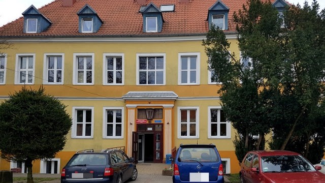 Prokuratura w Gryfinie sprawdza, czy doszło do uderzenia wychowanka domu dziecka w Chojnie. Według informacji portalu chojna24.pl, policjanci odebrali zgłoszenie kilka dni temu.