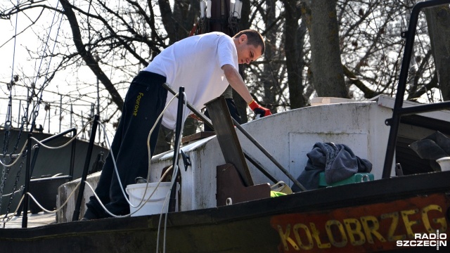 Akcja Wiosenny Clean rozpoczęła się w sobotę w Kołobrzegu. W jej ramach miłośnicy historii złapali za szczotki, młotki oraz wiadra z wodą i zabrali się za czyszczenie i odnowienie eksponatów miejscowego Muzeum Oręża Polskiego.