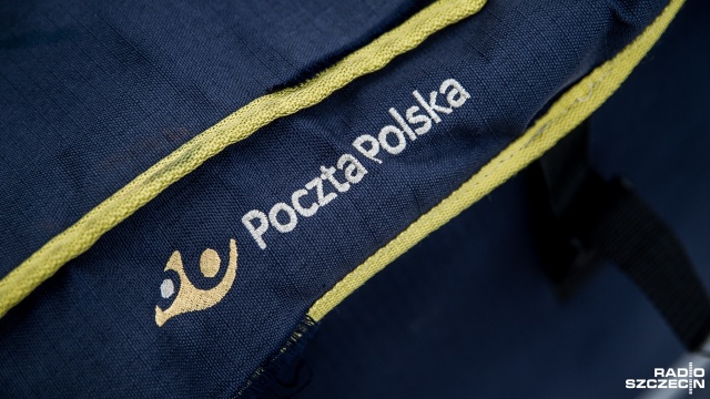 Chcą wyższych płac oraz polepszenia warunków pracy - przed siedzibą główną Poczty w Warszawie rozpoczęła się pikieta jej pracowników.