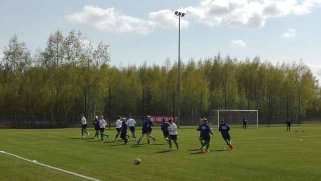 Piłkarki nożne Olimpii nie zdobyły punktu w Białej Podlaskiej. Szczecinianki przegrały w środę z tamtejszym AZS-em 0:2 w zaległym meczu ekstraligi.