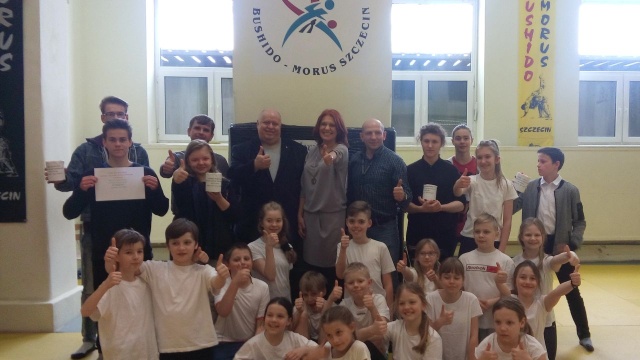 Wychowywał przez sport i pomagał dzieciom i młodzieży. Teraz sam potrzebuje pomocy. Judoka i trener, Lech Morus toczy najważniejszą walką w życiu, a przeciwnikiem jest nowotwór. Nie jest jednak sam kibicują mu i wspierają przyjaciele i uczniowie, którzy postanowili zorganizować dla niego zbiórkę pieniędzy.
