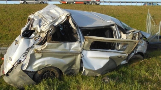 Osiem osób rannych na drodze S3 między Pyrzycami a Myśliborzem w okolicy Otanowa. Bus wpadł tam do rowu.