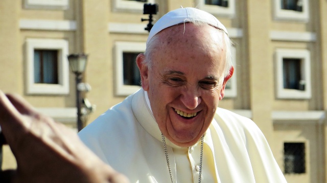 Samolot z Franciszkiem na pokładzie wystartował z lotniska w Kairze. Za około 3,5 godziny maszyna spodziewana jest w Rzymie.