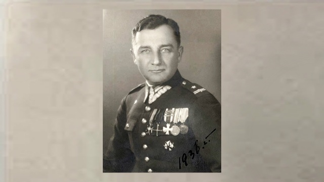 Przedstawiciele parlamentu, samorządowcy, żołnierze uczestniczyli w uroczystościach, upamiętniających 77. rocznicę śmierci majora Henryka Dobrzańskiego pseudonim Hubal.