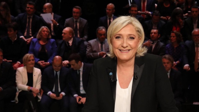 Rosyjscy politycy z zainteresowaniem obserwują ostatnie wydarzenia we Francji. W kręgach zbliżonych do Kremla wielokrotnie dawano wyrazy sympatii wobec kandydatki na urząd prezydenta Marine Le Pen.