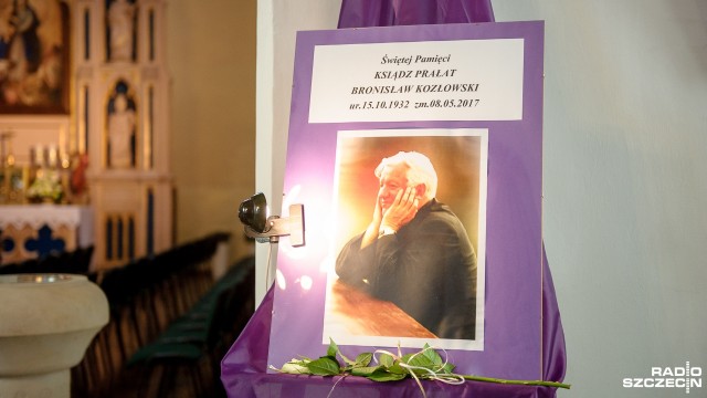 Pogrzeb księdza Bronisława Kozłowskiego, prałata i wieloletniego proboszcza parafii Narodzenia Najświętszej Maryi Panny, odbędzie się w czwartek w Gryfinie.
