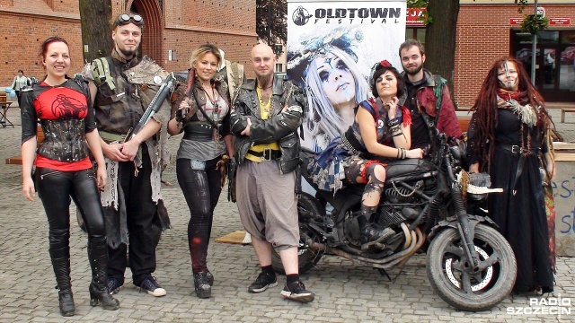 Samochody i stroje rodem z filmu Mad Max oraz wielki metalowy stargardzki Gryf - to główne symbole gry miejskiej OldTown zorganizowanej w sobotę w Stargardzie.