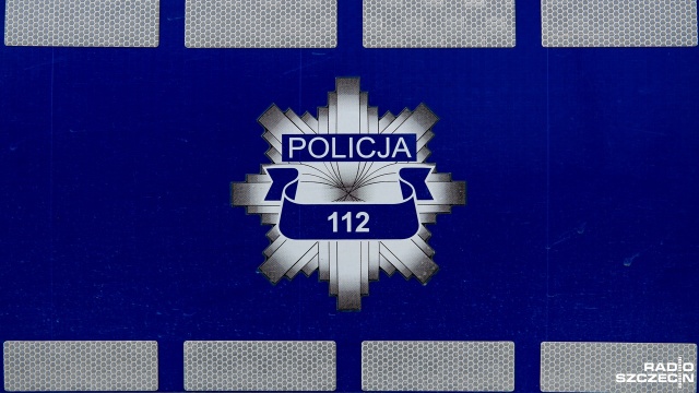 Funkcjonariusz, który użył paralizatora wobec Igora S., zostanie zwolniony ze służby. Mężczyzna, zatrzymany przez policję na rynku we Wrocławiu, w komisariacie został kilkakrotnie rażony paralizatorem, niedługo po tym - zmarł.