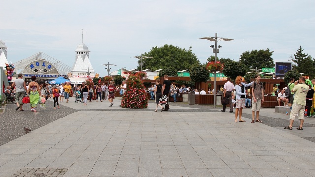 Według danych Polskiej Izby Turystyki już teraz zagraniczne wycieczki sprzedają się bardzo dobrze. Podobna tendencja występuje w Polsce - szczególnie w górach i nad morzem.