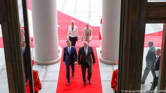 Prezydent Andrzej Duda zakończył wizytę w Gruzji i powrócił do kraju. Na Kaukazie prezydent spędził dwa dni.