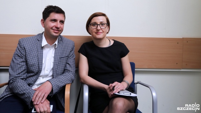 Zakończył się spór między rodzinną firmą EKO Fiuk z Mirosławca, która zajmuje się wywozem odpadów w regionie, a marszałkiem województwa zachodniopomorskiego Olgierdem Geblewiczem. Firma otrzymała status Regionalnej Instalacji Przetwarzania Odpadów Komunalnych, o który - jak twierdzą jej właściciele - starała się od półtora roku.