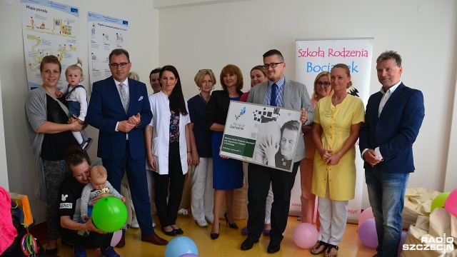 Przyszli rodzice z Kołobrzegu od środy mogą cieszyć się z nowej siedziby szkoły rodzenia Bocianek. Szkoła działa od 2014 roku, jednak dopiero teraz znalazła własne cztery kąty w budynku miejscowego szpitala.
