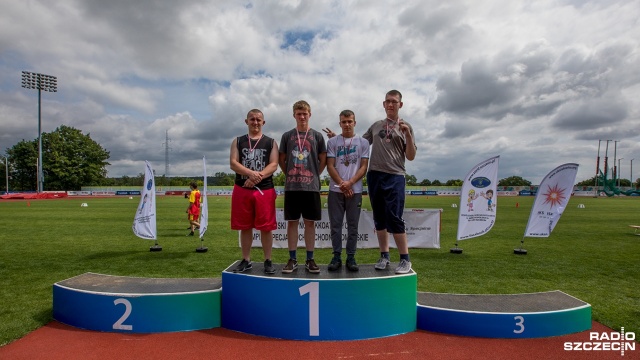 Ponad 170 podopiecznych zachodniopomorskich ośrodków i szkół specjalnych rywalizowało w środę podczas mityngu lekkoatletycznego w Szczecinie. Na stadionie przy ul. Litewskiej rozegrano kilka konkurencji, m.in biegi, rzut piłeczką palantową, skok w dal czy pchnięcie kulą.