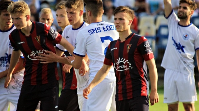 Piłkarze Pogoni Szczecin będą walczyć w niedzielę o awans do finału Mistrzostw Polski Juniorów. Młodzi Portowcy w rewanżowym półfinałowym meczu zmierzą się z UKS SMS Łódź.