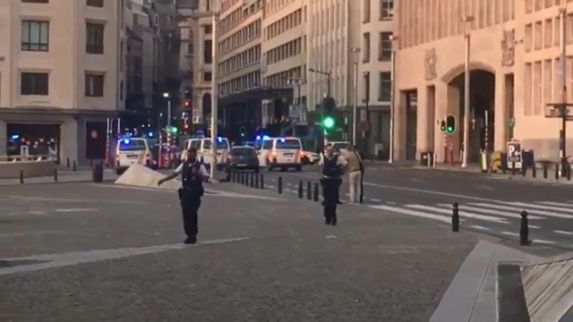 Ładunek wybuchowy eksplodował w centrum Brukseli. Do próby ataku doszło we wtorek wieczorem na dworcu Gare Centrale. Mężczyzna, który chciał dokonać zamachu, nie żyje. Nikt inny nie ucierpiał.