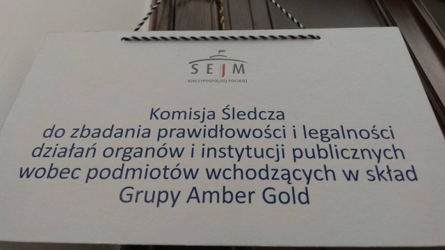 Michał Tusk powiedział przed sejmową komisją śledczą w sprawie Amber Gold, że nie miał wiedzy o tym, żeby prezes Amber Gold Marcin P. traktował jego pracę w liniach lotniczych OLT Express jako gwarancję nietykalności przez służby.
