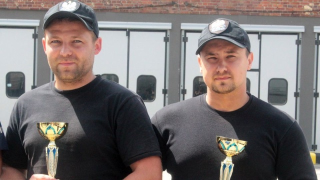 Sierżanci Piotr Pencak i Piotr Łabaj z Komendy Powiatowej Policji w Choszcznie zwyciężyli w Finale Eliminacji Wojewódzkich Ogólnopolskich Zawodów Policjantów Prewencji - Patrol Roku.