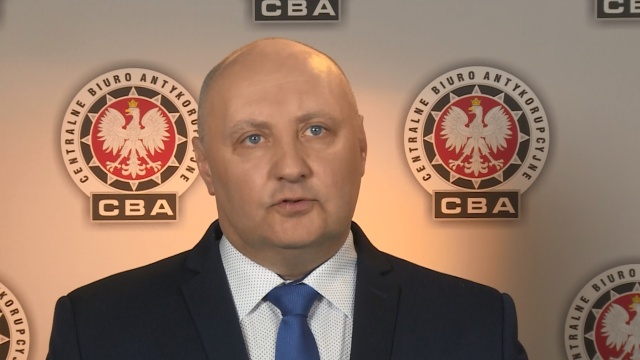 Zatrzymania w Elektrowni Szczecin i zarzuty udziału w zorganizowanej grupie przestępczej oraz przyjmowania łapówek dla 10 osób.