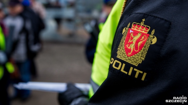 W nocy przed jednym z klubów muzycznych w Oslo doszło do strzelaniny. Cztery osoby, w tym dwóch ochroniarzy zostało rannych.