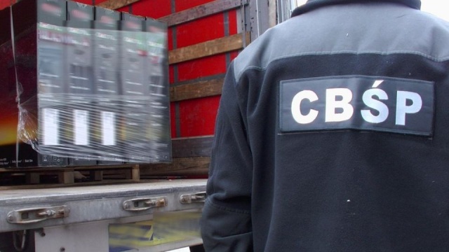 Grupę przestępczą okradającą TIR-y rozbili szczecińscy i gorzowscy policjanci. Czterech członków gangu kradło przede wszystkim sprzęt RTV oraz AGD.