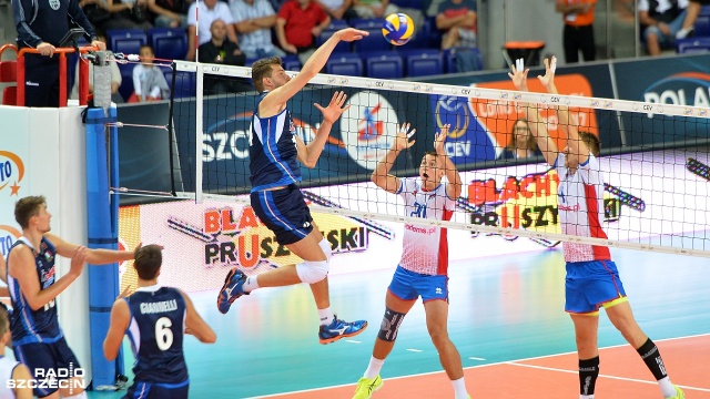 Siatkarze Włoch pokonali w Szczecinie Słowację 3:0 w setach do 14, 19 i 20 w niedzielnym meczu grupy B Mistrzostw Europy odbywających się w naszym kraju.