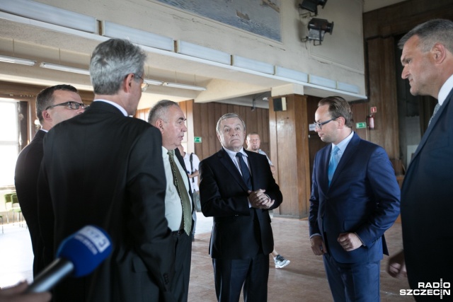 Chcemy zbudować instytucję która będzie upamiętniała szczecińską Solidarność - taką deklarację złożyli w środę w historycznej świetlicy stoczniowej przedstawiciele rządu, NSZZ Solidarność, Instytutu Pamięci Narodowej i miasta Szczecina. Obecnie świetlica niszczeje i jest zamknięta dla zwiedzających.