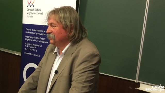 Trybunał Konstytucyjny w Polsce ma zbyt duże uprawnienia - mówił szczeciński prawnik i historyk dr Wojciech Lizak podczas wykładu Systemy sądownictwa w Polsce. Imprezę zorganizował Ośrodek Debaty Międzynarodowej.