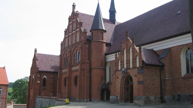 Uroczystości 140. rocznicy objawień maryjnych oraz 50. rocznicy koronacji obrazu Matki Bożej odbywają się w niedziele w Gietrzwałdzie na Warmii.
