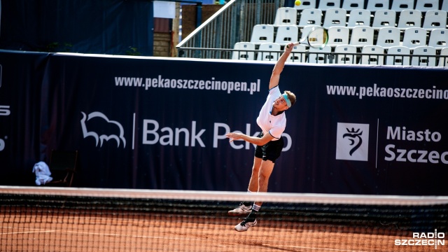 Pierwszy Polak pożegnał się z tenisowym turniejem Pekao Szczecin Open. Grający z dziką kartą Adrian Andrzejczuk przegrał z Japończykiem Taro Danielem 2:6, 4:6.