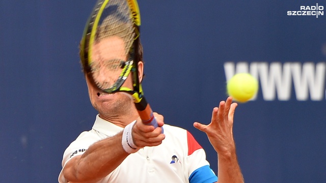 W zakończonym drugim sobotnim półfinale tenisowego turnieju Francuz Richard Gasquet pokonał w dwóch setach Japończyka Taro Daniela - 6:4, 6:4.