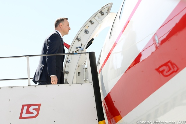 Prezydent Andrzej Duda jest już w Stanach Zjednoczonych. We wtorek w Nowym Jorku weźmie udział w debacie Zgromadzenia Ogólnego Organizacji Narodów Zjednoczonych. W programie trzydniowej wizyty są także spotkania z amerykańskimi inwestorami i Polonią oraz wizyta w akademii wojskowej West Point.