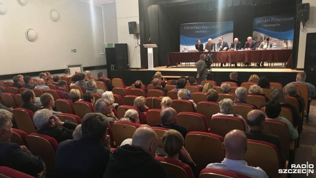 20 milionów złotych - taki dług Ostrowic miałoby przejąć Drawsko Pomorskie po połączeniu obu gmin. Zostanie on pokryty z preferencyjnego kredytu jakie udzieli Skarb Państwa. Z pozostałych 22 milionów złotych zobowiązań likwidowanych Ostrowic część zostanie umorzona, a część przejmie rząd.