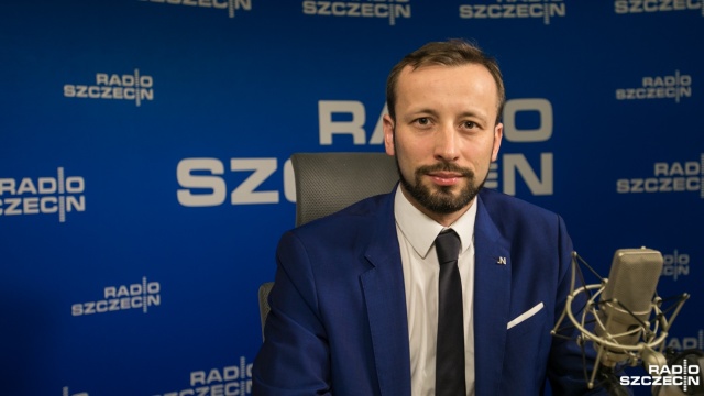 .Nowoczesna pracuje nad swoimi propozycjami zmian w Sądzie Najwyższym i Krajowej Radzie Sądownictwa - mówił w Rozmowach pod krawatem Przemysław Słowik.