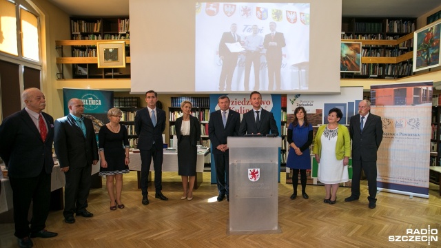 Podczas konkursu Nasze Kulinarne Dziedzictwo - Smaki Regionów, który odbył się na terenie Międzynarodowych Targów Poznańskich, wystawcy z Pomorza Zachodniego zdobyli pięć pereł, trzy medale oraz wyróżnienie.