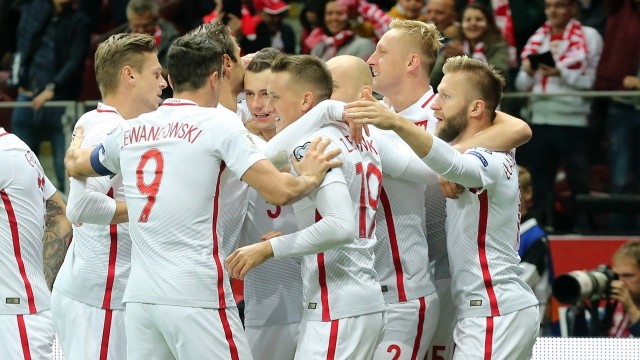 Rosja wita Polskę na Mundialu - tak kończyła się większość relacji rosyjskich komentatorów sportowych po niedzielnym meczu z Czarnogórą, w którym biało-czerwoni wygrali 4:2 i awansowali do finałów przyszłorocznych Mistrzostw Świata.