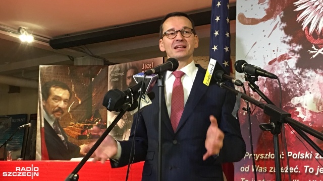 Minister rozwoju i finansów Mateusz Morawiecki rozpoczął wizytę w Stanach Zjednoczonych. Na początek spotkał się z chicagowską Polonią. Wicepremier odwiedzi też Waszyngton i Nowy Jork, gdzie będzie rozmawiać z biznesmenami oraz przedstawicielami amerykańskiej administracji.