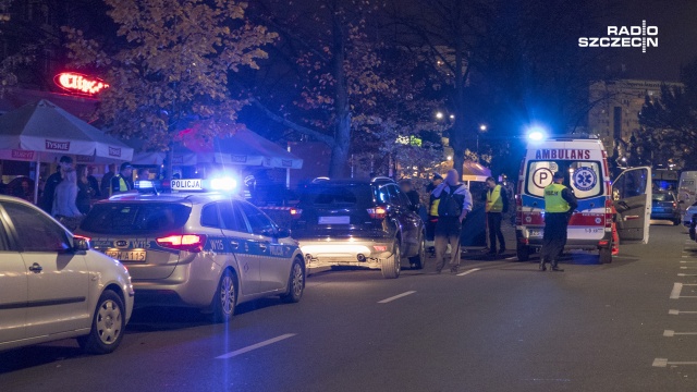 Motocyklistka zginęła w wypadku w alei Jana Pawła II w Szczecinie. Na odcinku między placem Grunwaldzkim a placem Lotników zderzyły się motocykl i samochód osobowy.
