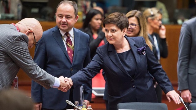 Premier Beata Szydło potwierdziła, że Polska ma poparcie w Unii Europejskiej w swym sprzeciwie wobec budowy drugiej nitki Gazociągu Północnego. Ta sprawa była omawiana podczas pierwszej sesji unijnego szczytu w Brukseli.
