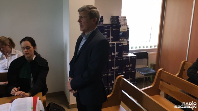 W czasie wyborów samorządowych kupował głosy bimbrem i wódką - chodzi o Jerzego Marka O. byłego burmistrza Pyrzyc, który dziś odpowiada za to przed sądem.