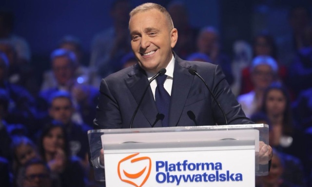 Platforma Obywatelska zapowiada, że jeśli dojdzie do władzy, zlikwiduje urzędy wojewódzkie. Program największej partii opozycyjnej przed przyszłorocznymi wyborami samorządowymi przedstawił na konwencji krajowej PO w Łodzi lider ugrupowania Grzegorz Schetyna.