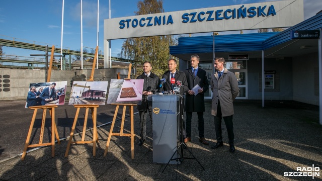 Najwyższa Izba Kontroli powinna zbadać proces inwestycji budowy promów w Szczecinie dla Polskiej Żeglugi Bałtyckiej - mówili w poniedziałek podczas konferencji prasowej politycy Platformy Obywatelskiej.