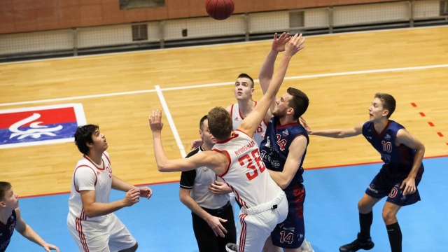 Koszykarze Kinga BC Szczecin zajęli trzecie miejsce w międzynarodowym turnieju młodzieżowej ligi europejskiej EYBL w koszykówce drużyn do lat 20. Podopieczni trenera Wojciecha Boblewskiego odnieśli trzy zwycięstwa i doznali jednej porażki.