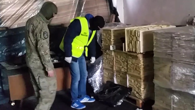 79 kilogramów marihuany przechwycili w Poznaniu funkcjonariusze Morskiego Oddziału Straży Granicznej. Czarnorynkowa wartość narkotyków to ponad trzy miliony złotych.