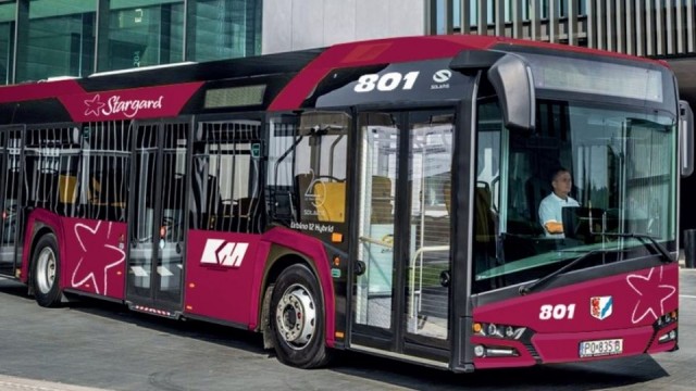 Jakiego koloru będą autobusy w Stargardzie - decydują mieszkańcy. Trwa głosowanie na nowe barwy taboru Miejskiego Zakładu Komunikacji. Do wyboru są cztery warianty kolorystyczne: biały, purpurowy, niebieski i pomarańczowy.